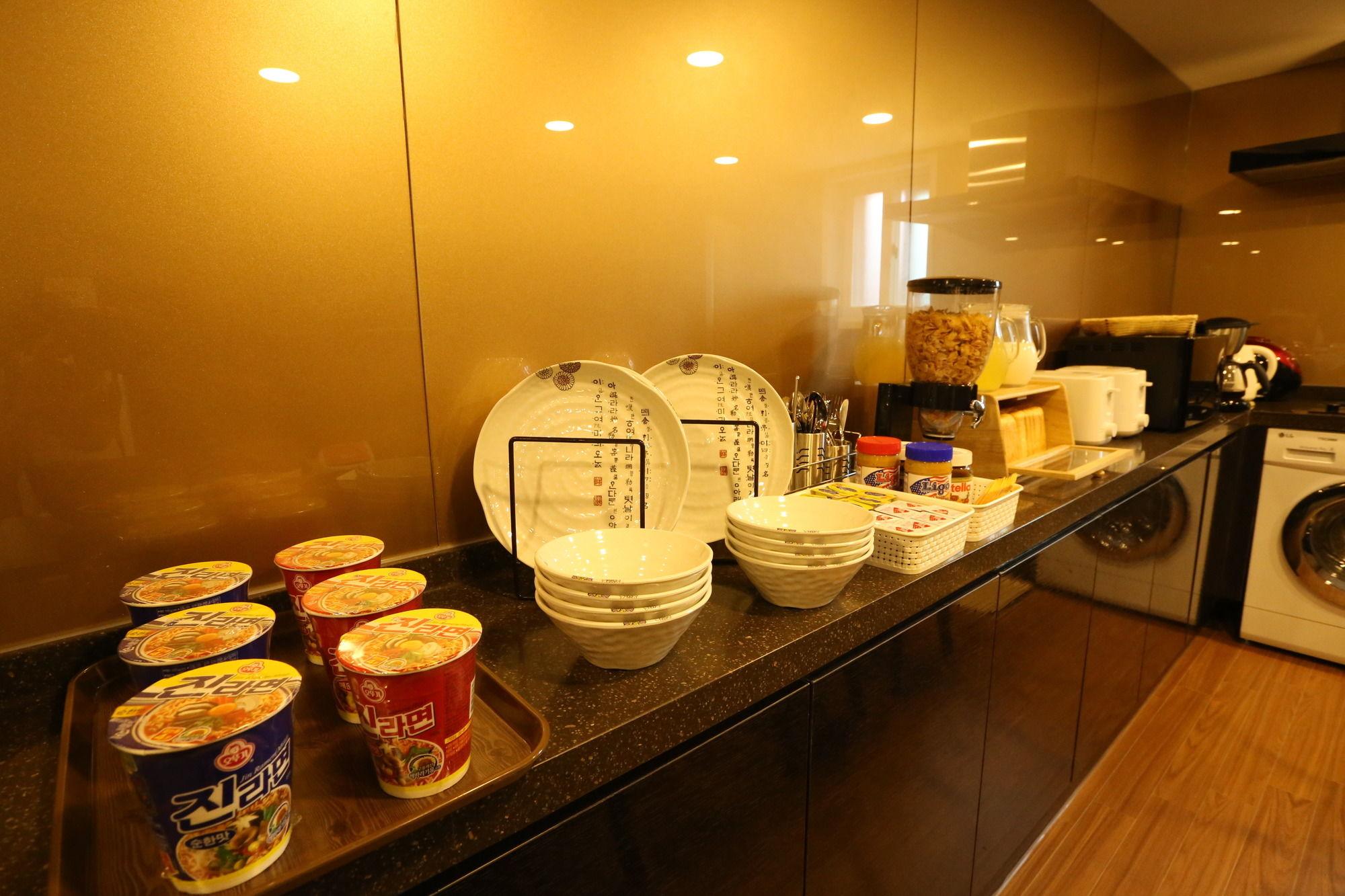 Tripstay Myeongdong Seoul Exterior photo